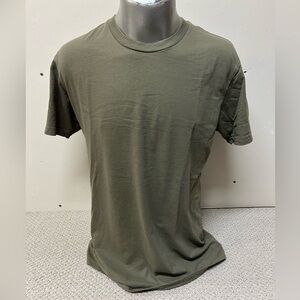 2/$30⚡️- SHIRT | Men’s True Classic crew shirt size medium